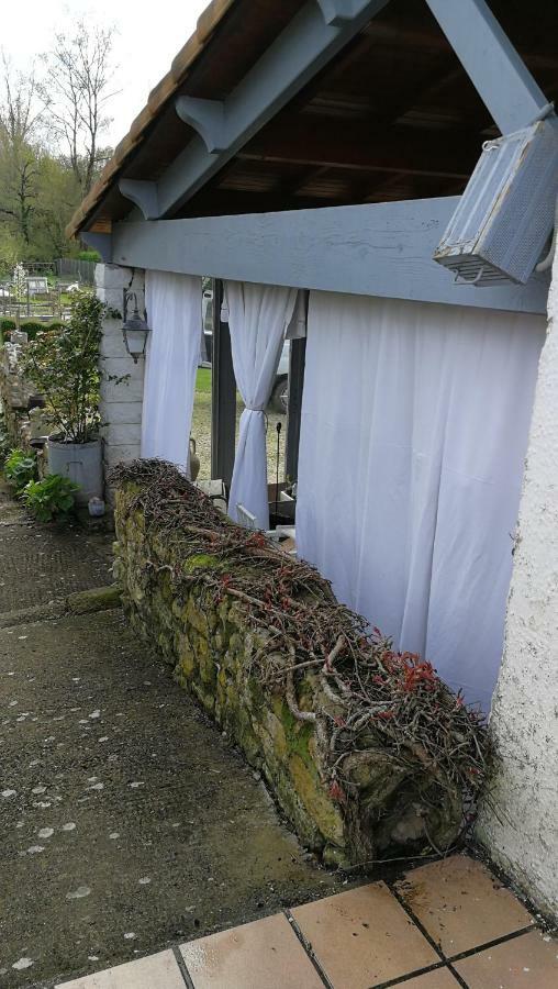 Maison d'hôtes LE LAVOIR Fontaines  Exterior foto